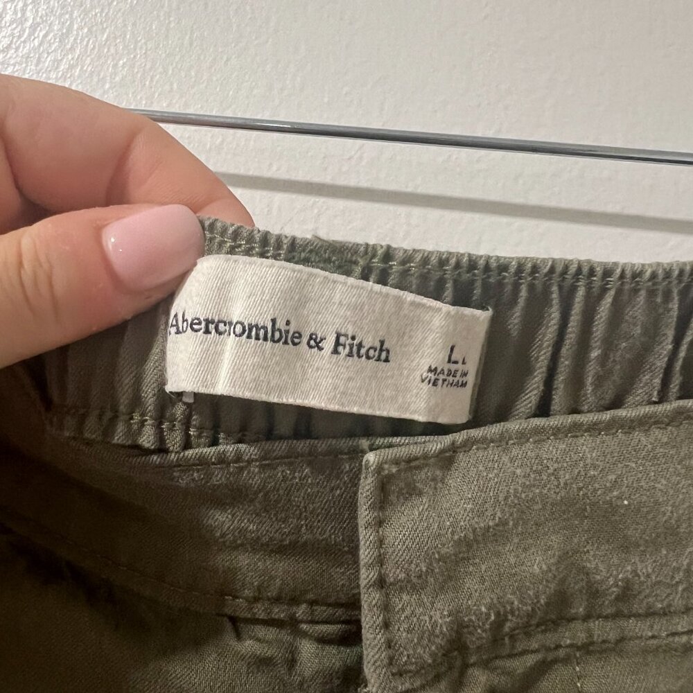 Abercrombie & Fitch Olive Green Tie-Hem Pants - Size L - Picture 3 of 8